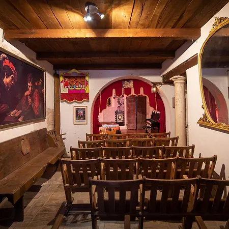 Piccolo Teatro Del Pozzo *